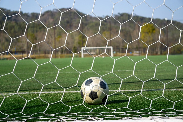 屠杀!勇士148-106马刺,球员评分:5人满分、5人及格、2人崩盘.